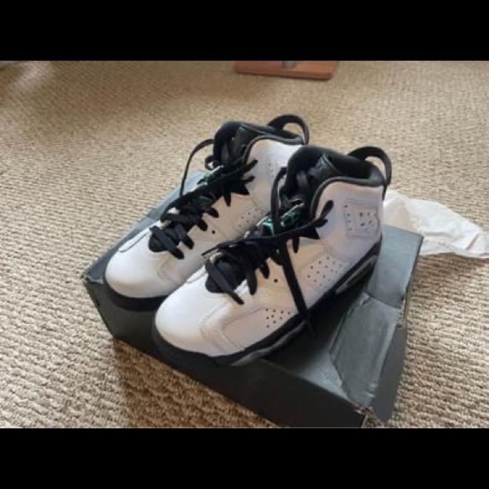Air Jordan 6 Retro BG